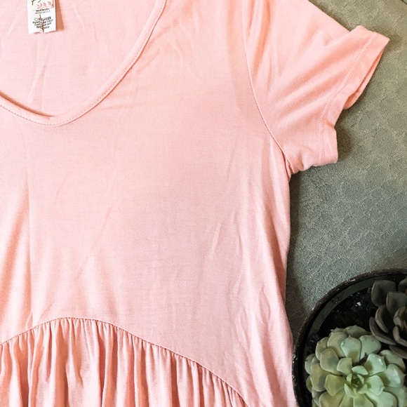 Short sleeve flowy pink blouse - Picture 2 of 4